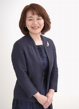 人文社会科学研究科長  原口弥生